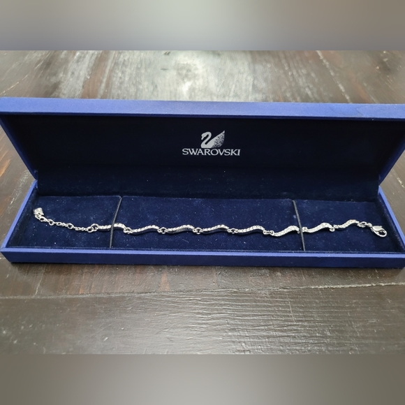 Swarovski 661066 Sparkle Bracelet - Picture 2 of 2